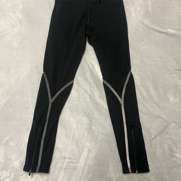 🌸Nike Black Leggings - Picture 5 of 8